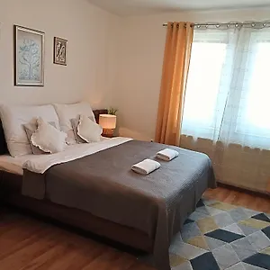Orient Apartmanhaz 3*, Eger Węgry